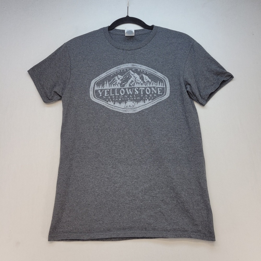 Yellowstone National Park T-Shirt Adult Small Gray Graphic Tee